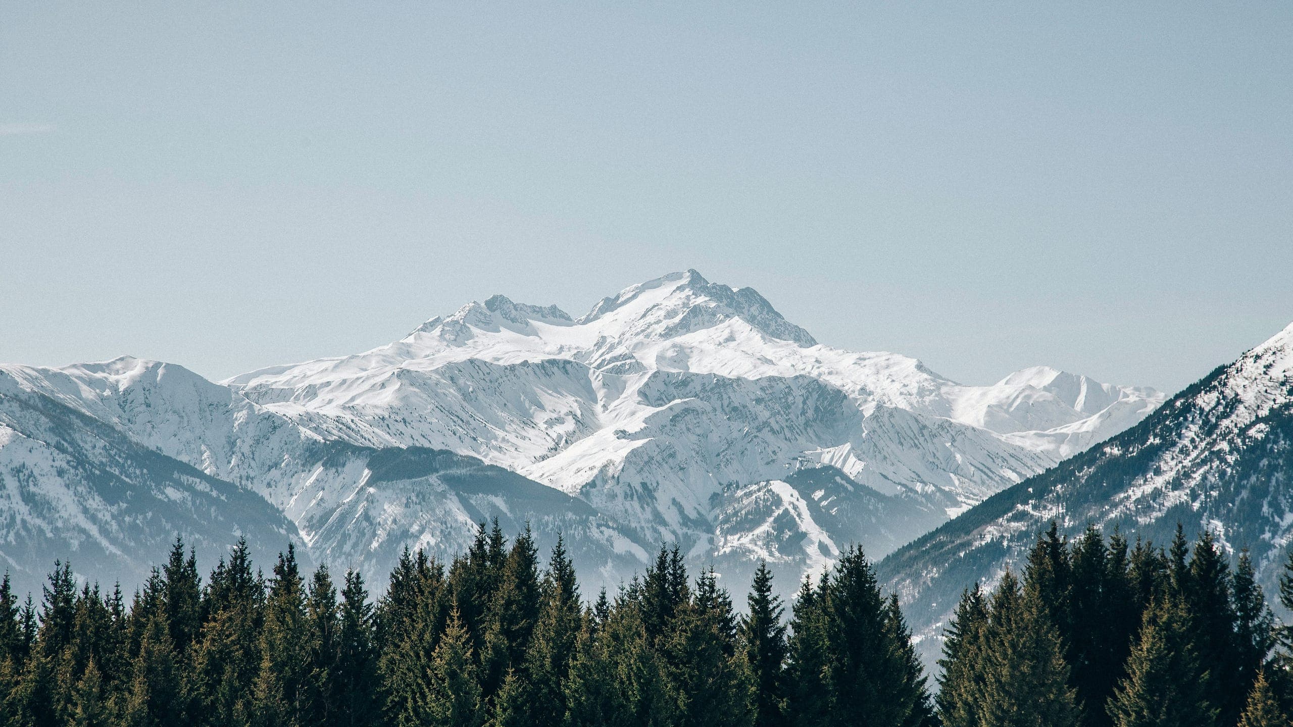 Massif des Alpes en Savoie · paysage Aix-les-Bains